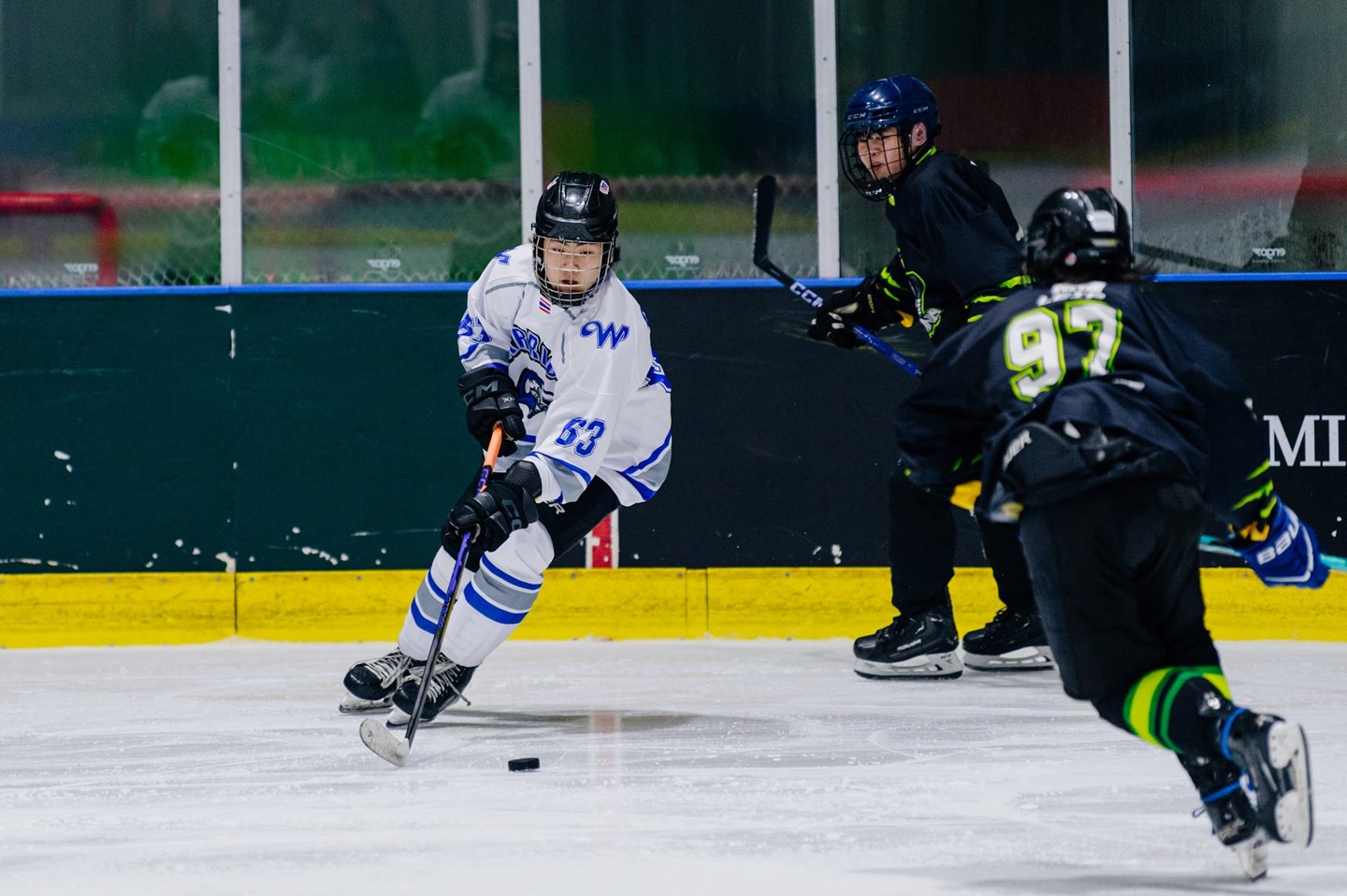 627064780_869527459183353_7552748630859457828_n