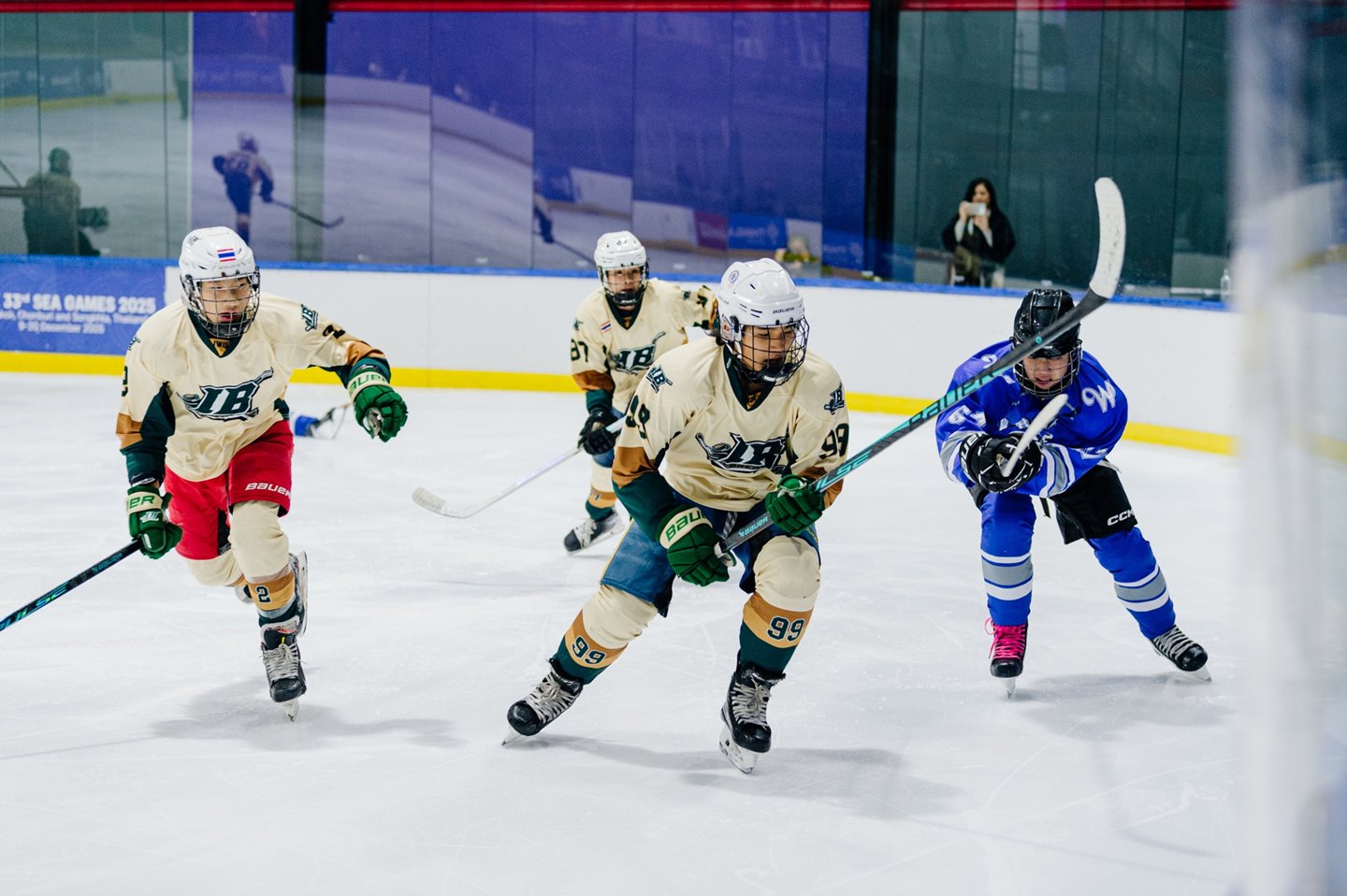 628145829_868115775991188_4269795046767455810_n